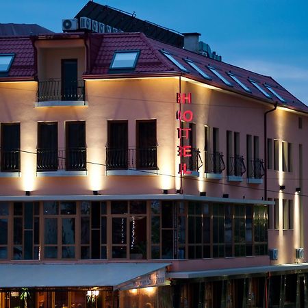 Hotel Victoria パナギュリシテ エクステリア 写真